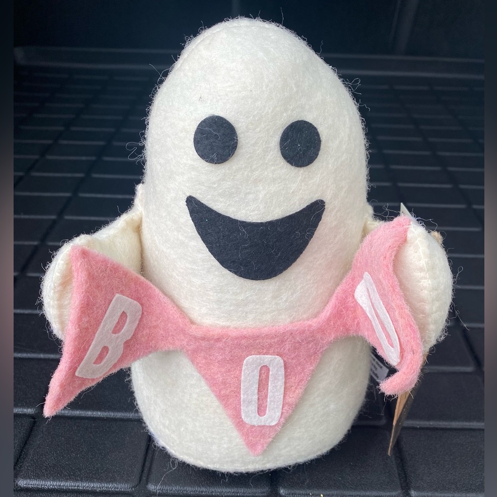NEW Felt Ghost with Pink Boo Banner Halloween Decor